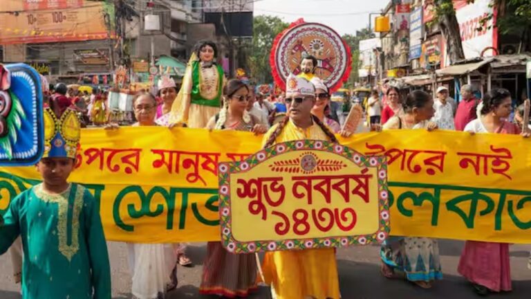 পেটপুজো, হালখাতা আর আনন্দে ভরপুর